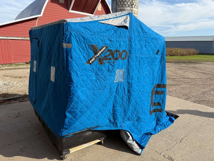 clam-x-200-pro-thermal-fish-house,-fully-insulated,-with-sled-and-hitch,-led-light-bar,-2-doors-image-4