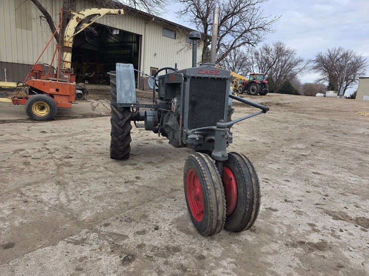 1938-case-cc-narrow-front-tractor,-new-12.4/11-36-rears,-pto,-crank-start,-sn:-4200966,-rebuilt-fro-image-5
