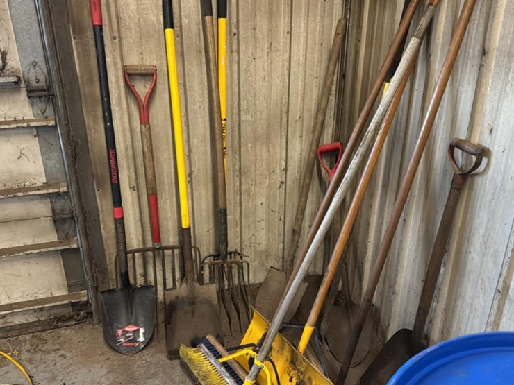 #151-•-brooms-and-shovels*-image-2