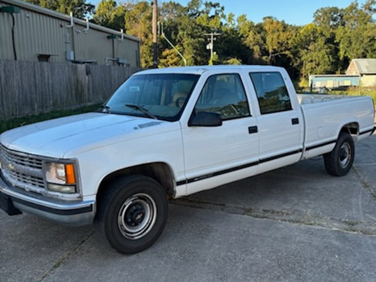 1999-chevrolet-3500-image-2