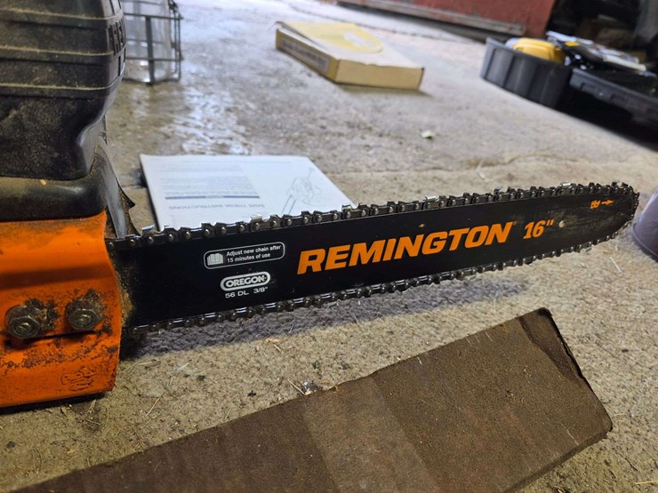 remington-rm1645-electric-chain-saw,-16”-bar-image-3