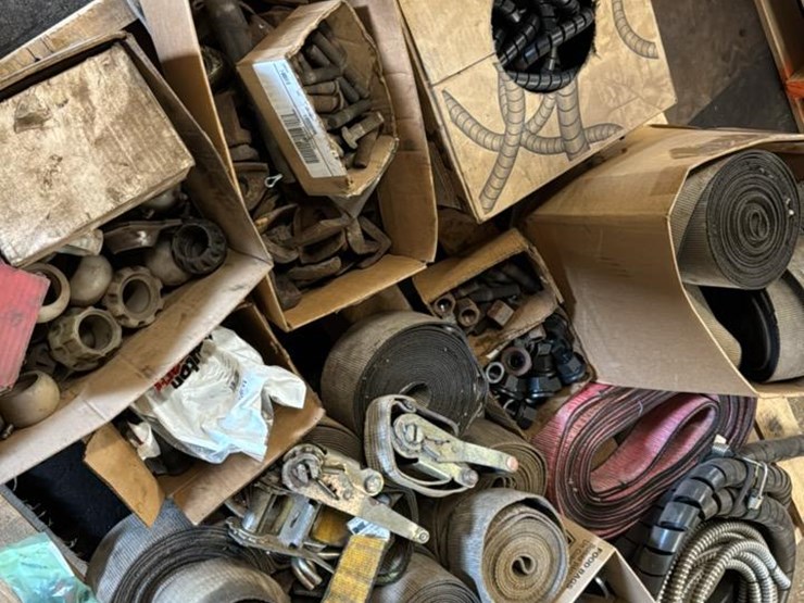 #193-•-skid-of-parts*-image-1