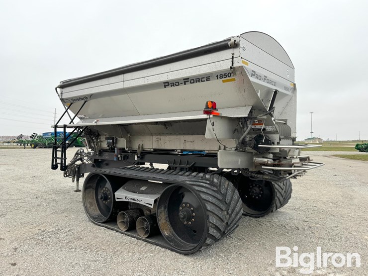 2023-unverferth-1850-pro-force-dry-fertilizer-spreader-image-7