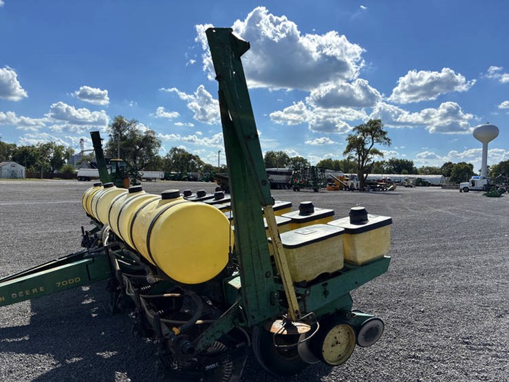 john-deere-7000-image-24