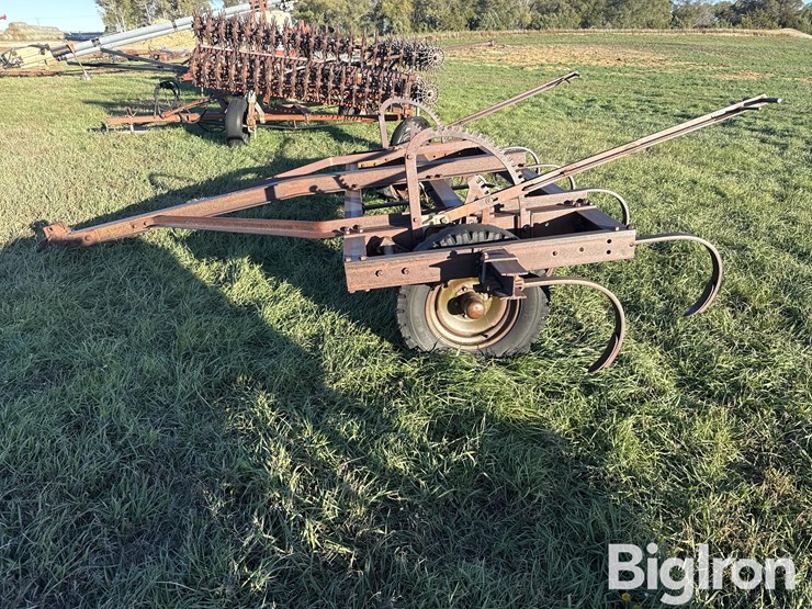 graham-hoeme-plow-k-12'-pull-type-chisel-image-8