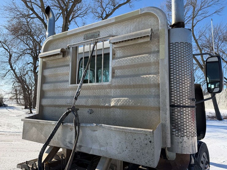 2006-mack-chn613-image-43