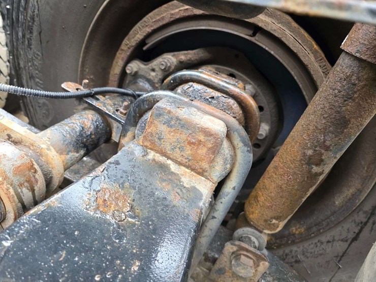 2007-freightliner-cl120-day-cab-semi,-978,000-miles,-detroit-series-60-–-14l-engine,-515hp,-10-speed-image-51