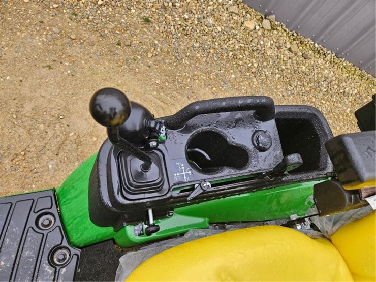 john-deere-1025-image-30