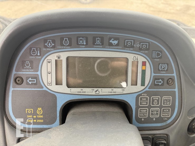 1998-new-holland-tv140-image-15