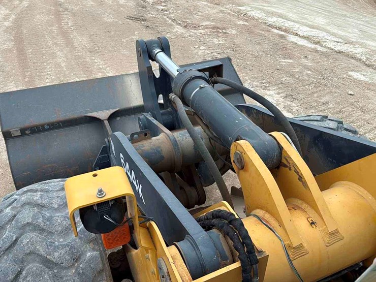 deere-644k-image-21
