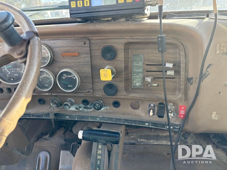 1981-new-leader-l2020-image-73