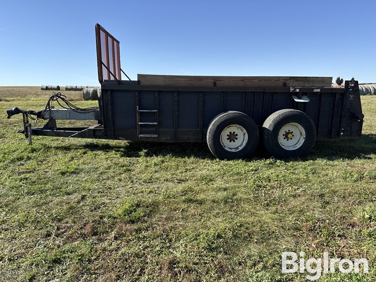 meyer’s-equipment-manufacturing-corp-2550-manure-spreader-image-8