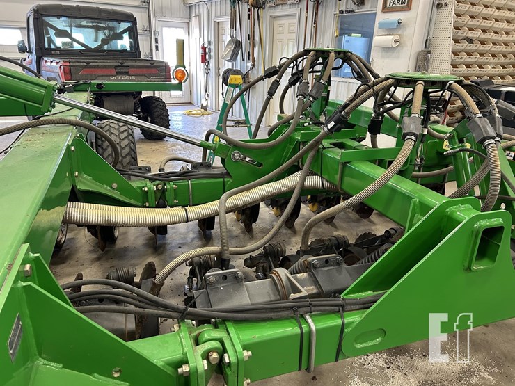 john-deere-1890-image-18