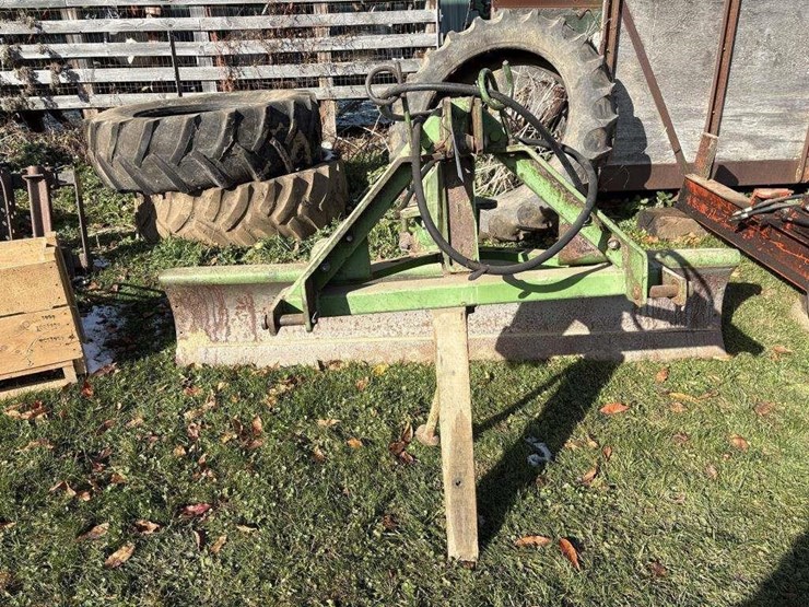 john-deere-8-image-1