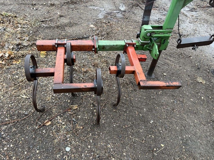 3pt-track-scratcher,-wing-lift-image-3