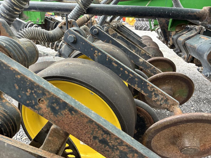 john-deere-750-image-22
