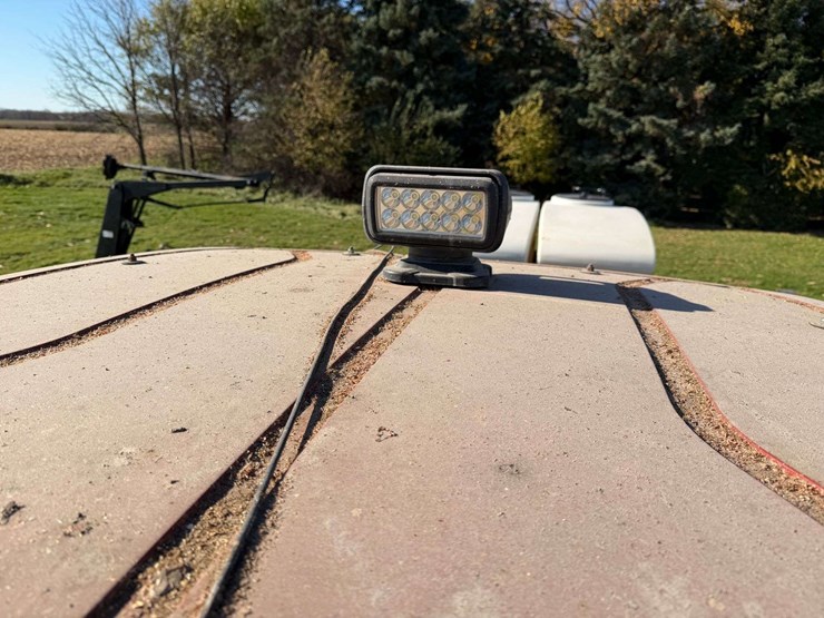 case-ih-mx220-image-37