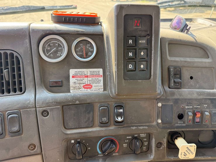 2006-sterling-rollback-truck,-101"x27'-bed,-winch,-automatic-transmission,-388k-miles,-11r22.5-tires-image-25