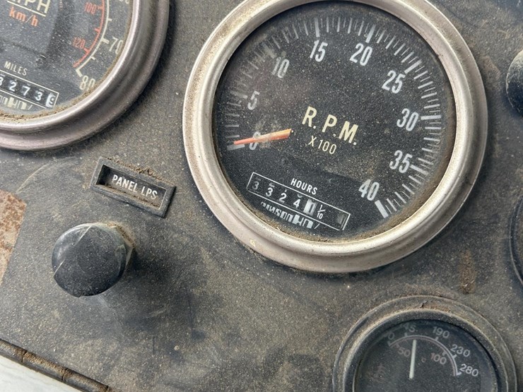 1981-oshkosh-green-snow-blower-image-60