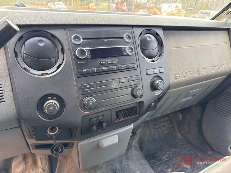 2011-ford-f250-xl-image-16