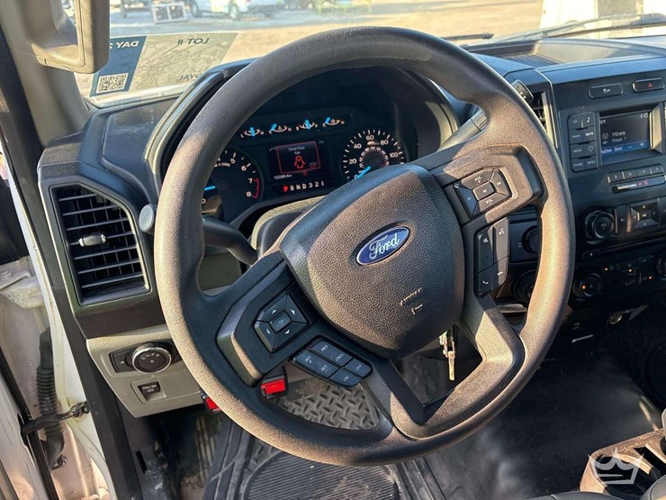 2016-ford-f150-image-16