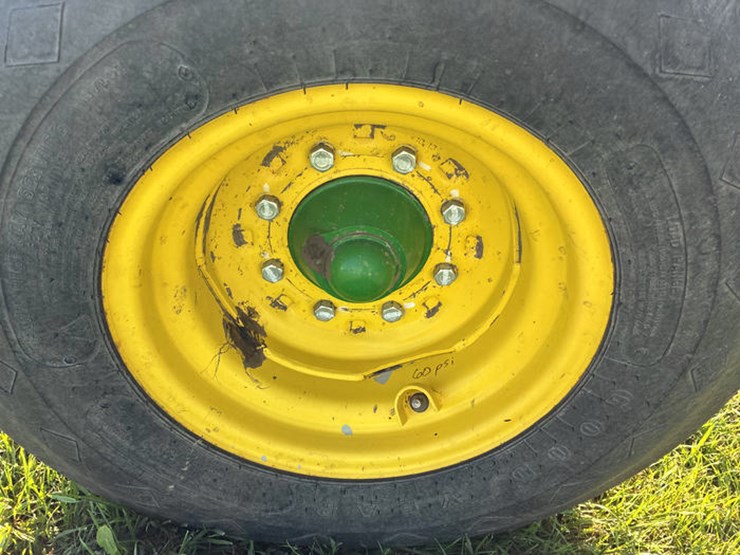 john-deere-2210-image-22