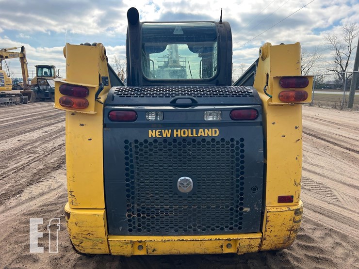 new-holland-c227-image-3
