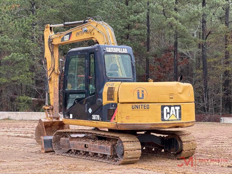 caterpillar-307d-image-1