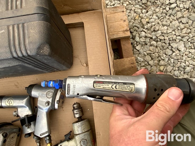 pallet-of-air-tools-&-tool-boxes-image-14