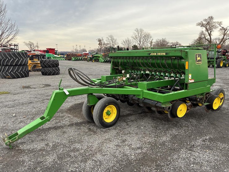 john-deere-750-image-1