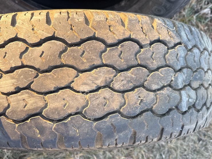 various-brand-tires-image-10