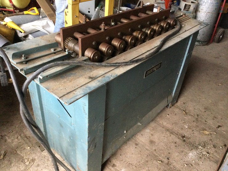 #4778-•-(5)-cleat-lock-former:-location:-w2486-smies-rd,-oostburg,-wi-53070-image-1