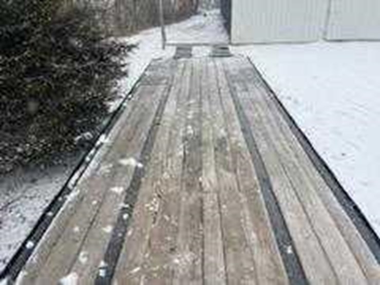 2012-coyote-30’-gooseneck-trailer-image-8