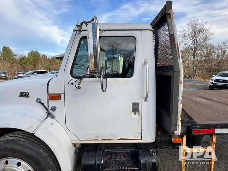 international-4700-image-24