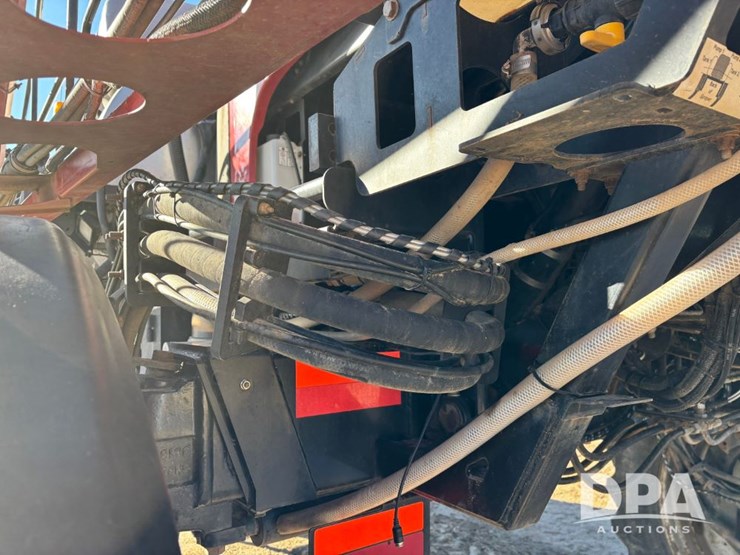 case-ih-patriot-4440-image-49