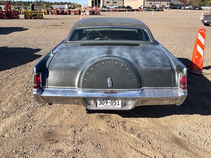 #1202-•-1969-lincoln-mark-3-continental-**must-be-trailered**(has-mn-title)-image-4