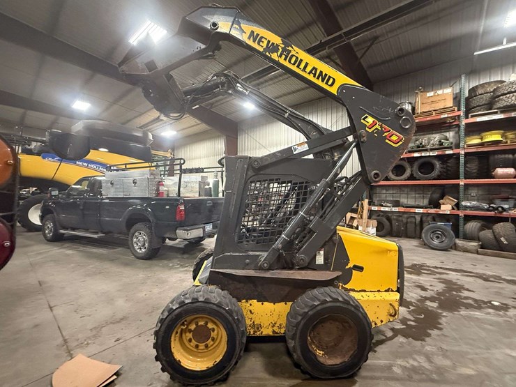 new-holland-l170-image-6