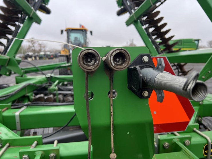 john-deere-637-image-8