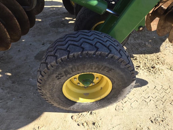 john-deere-2623vt-image-21