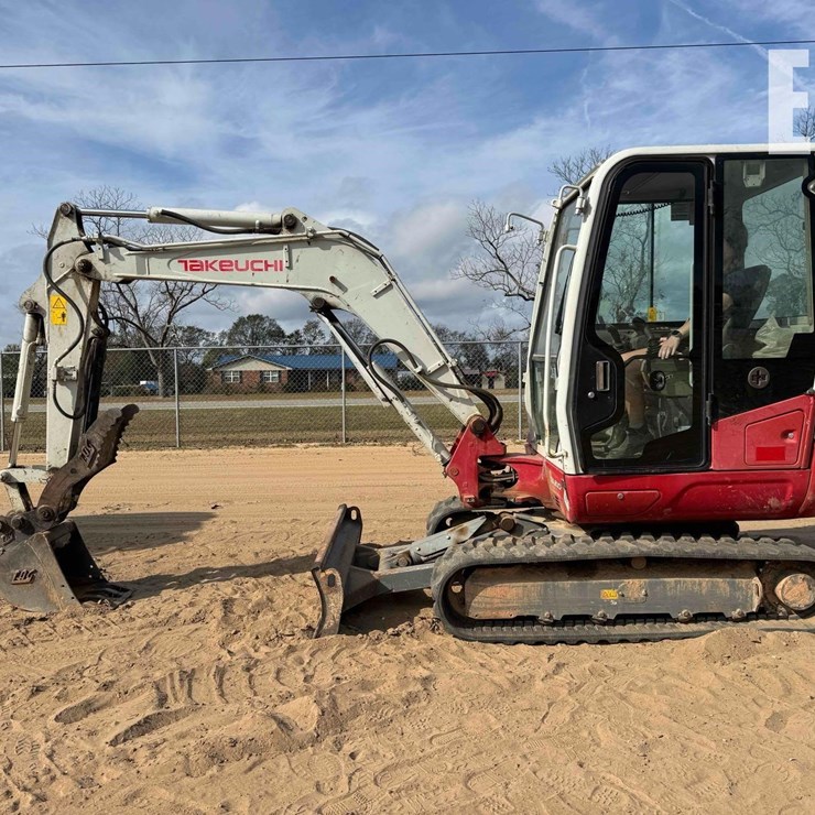 TAKEUCHI TB235-2
