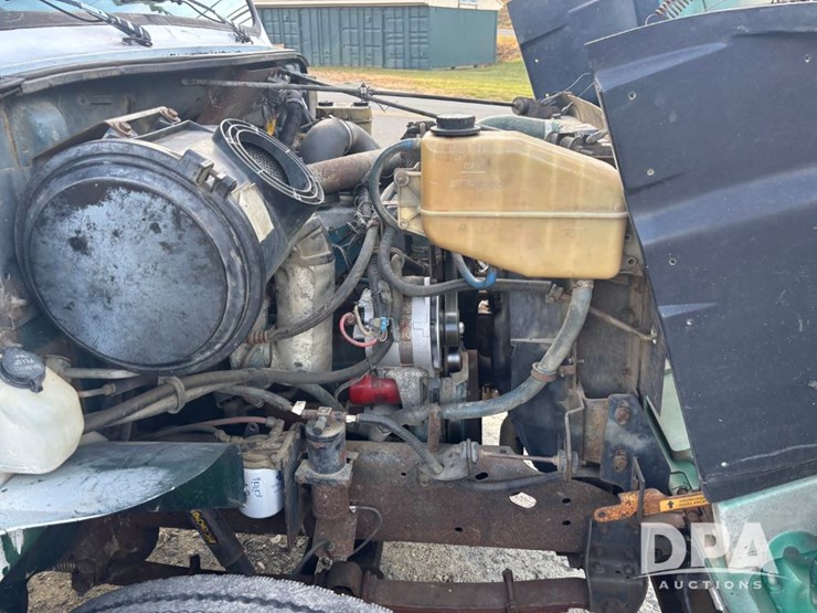 international-4700-image-63