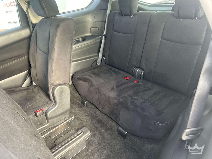 2015-nissan-pathfinder-image-26