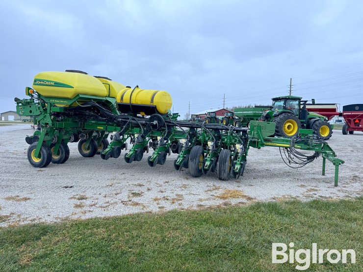 john-deere-1770nt-ccs-image-4