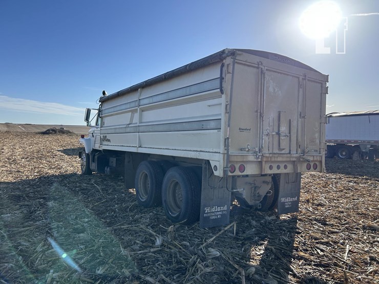 1985-international-s2500-image-5