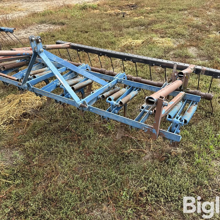 Ford 3-Pt Mounted Spring Shank Chisel