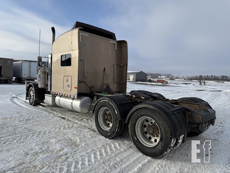 2004-peterbilt-379-image-10