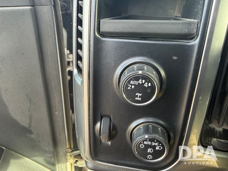 2017-chevrolet-1500-image-64