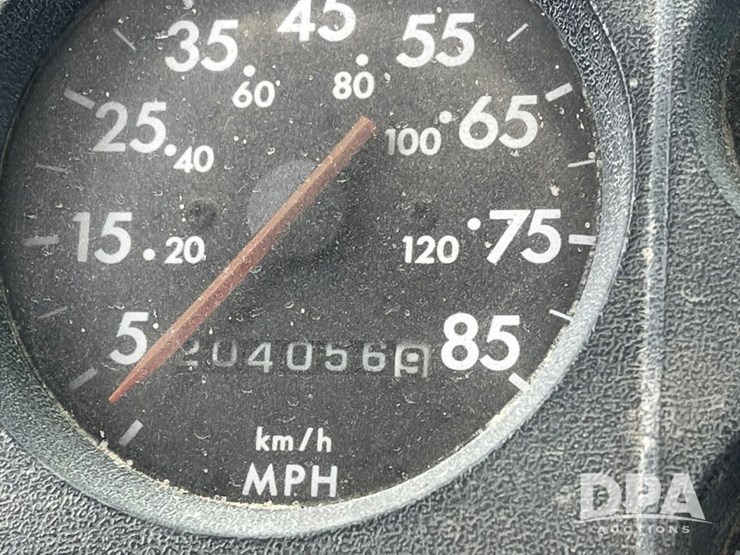 1999-freightliner-fl70-image-48