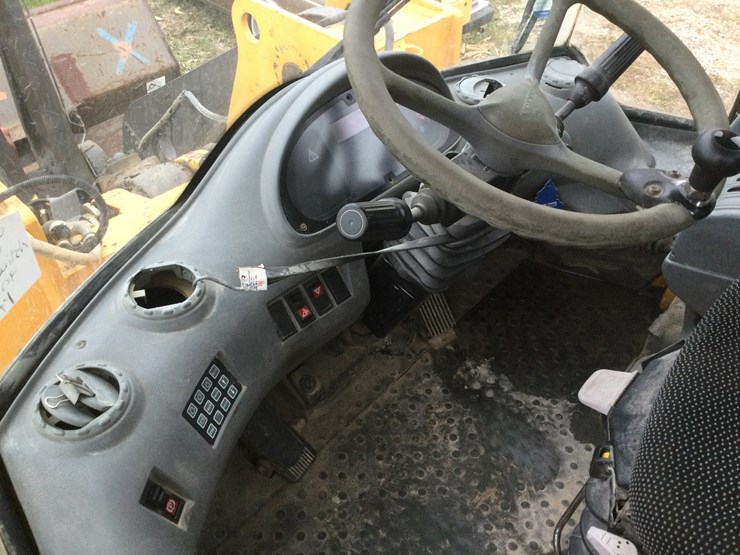 volvo-l120e-image-15