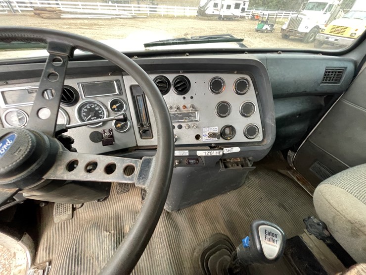 ford-lt9000-image-63